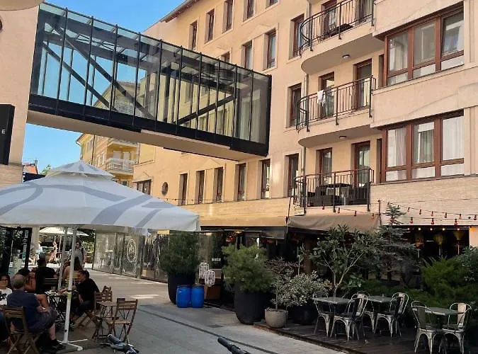 Appartement Bda Downtown H12 *