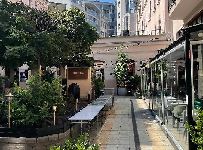 Bda Downtown H12 بودابست