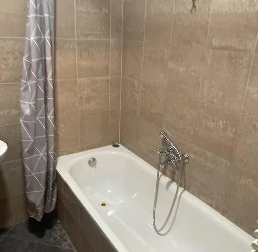 Bda Downtown H12 * ブダペスト